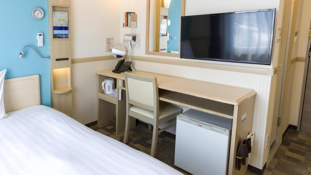 Toyoko Inn Ebina Eki Higashi Guchi Extérieur photo